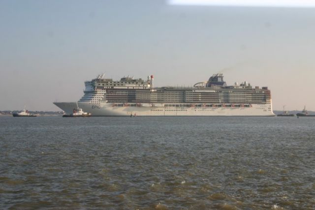 Norwegian Epic - estuaire de la Loire - 14 fevrier 2010 (04).JPG